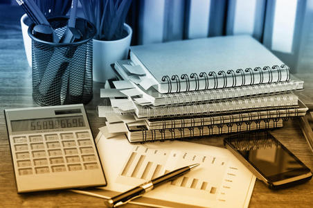 高效辦公與收入提升 不可或缺的電子產(chǎn)品與辦公用品組合